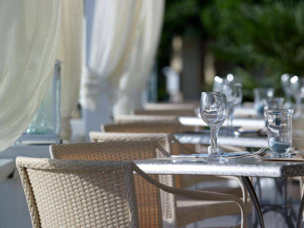 Blue Harmony Hotel Кинион Экстерьер фото