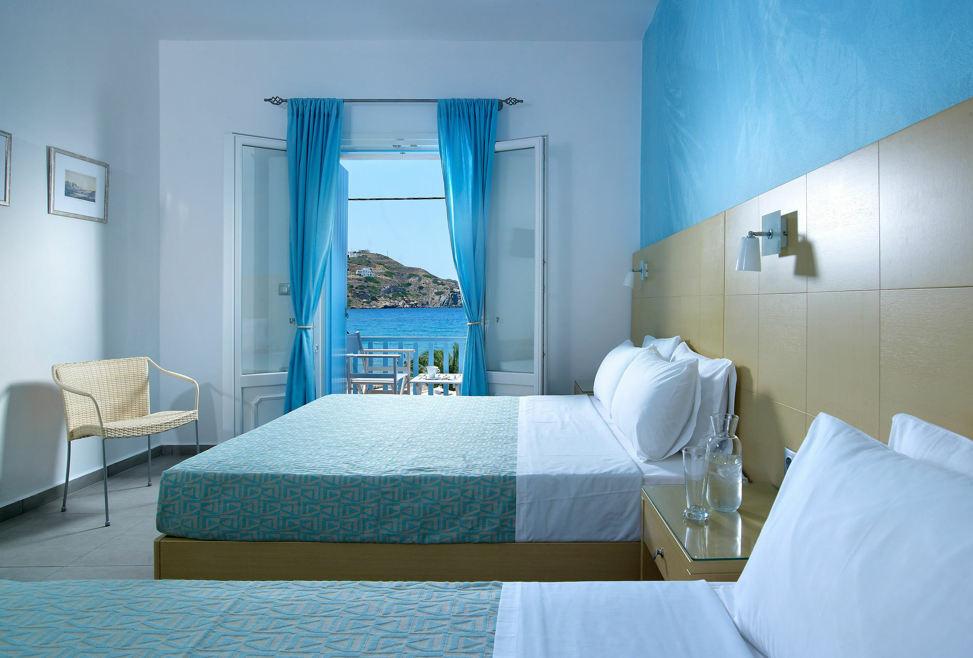 Blue Harmony Hotel Кинион Экстерьер фото