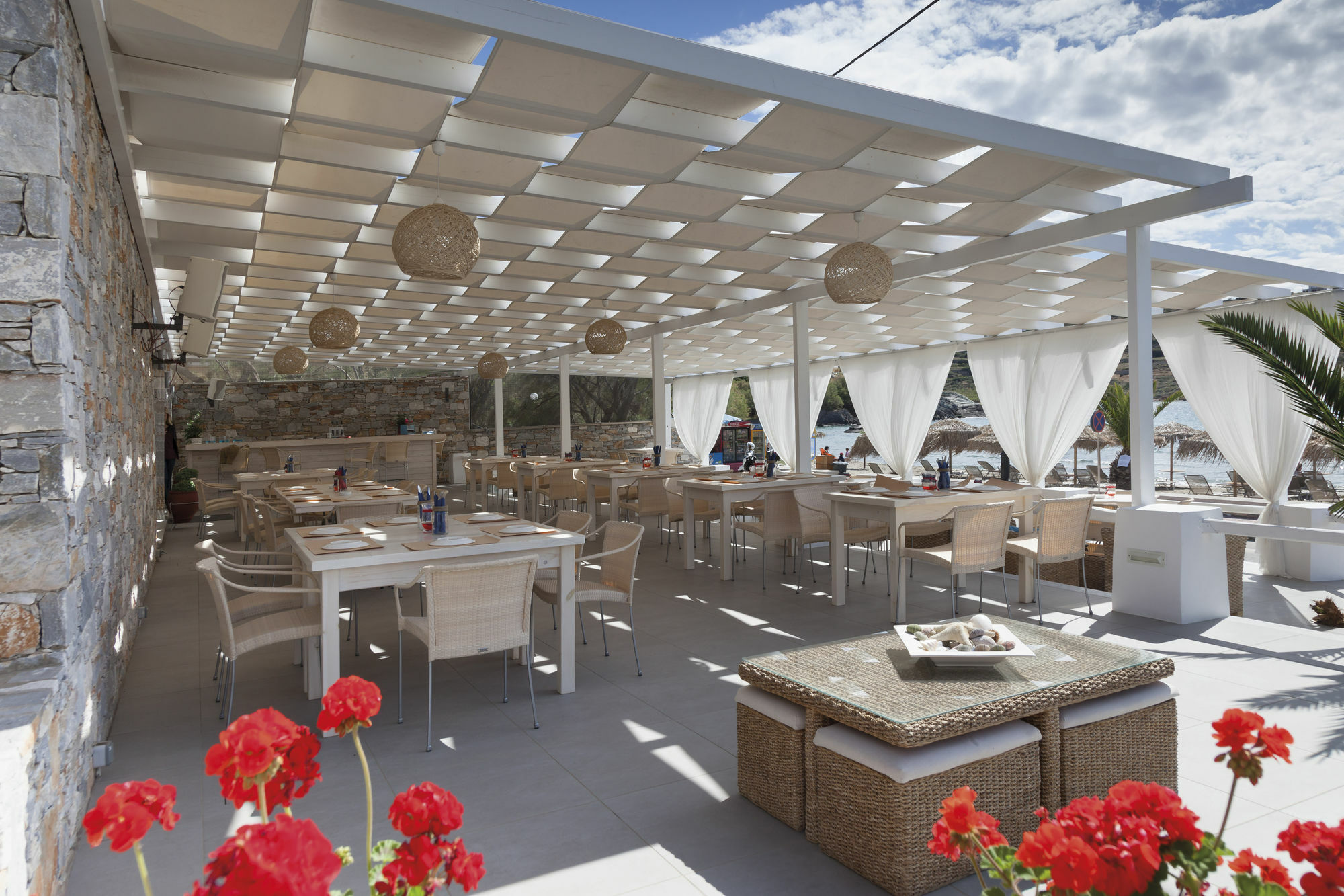 Blue Harmony Hotel Кинион Экстерьер фото